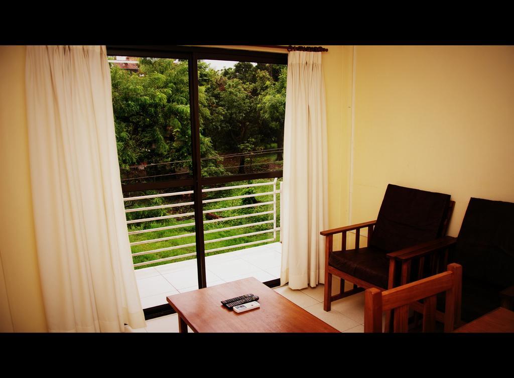 Del Rio Apart Hotel Encarnacion Ruang foto